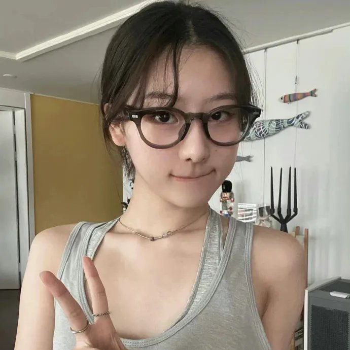 蜡像封面